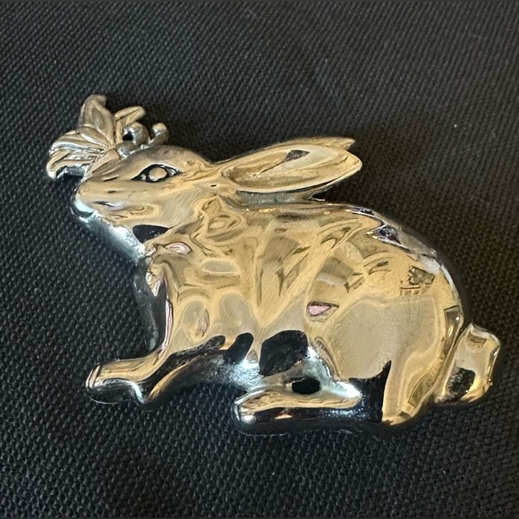 John Hardy Silver Tone Bunny Rabbit Scarf or Tie Clip - Picture 3 of 4